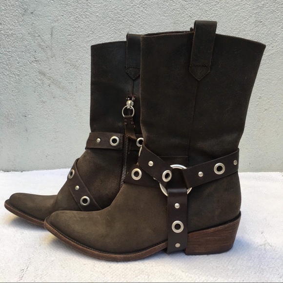 VERA WANG LAVENDER 7 1/2 boots - Picture 2 of 4